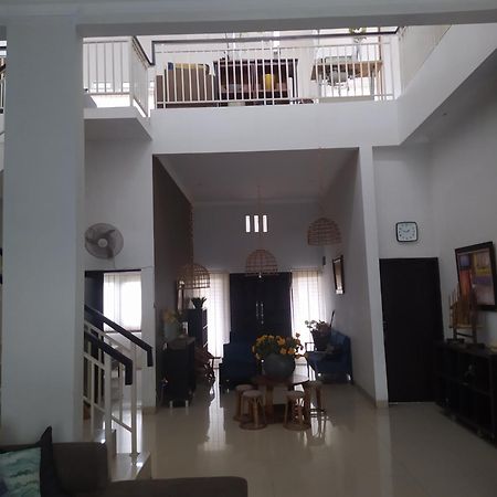 Villa Padasuka Raisa By Grorental Bandung Exteriör bild